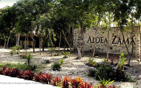 Aldea Zamá, departments in Tulum.