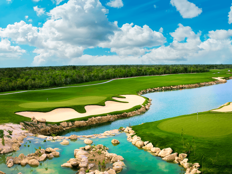El Jaguar Golf Course