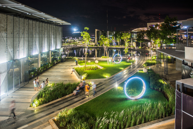  Vida nocturna en The Harbor Lifestyle Mall Mérida 